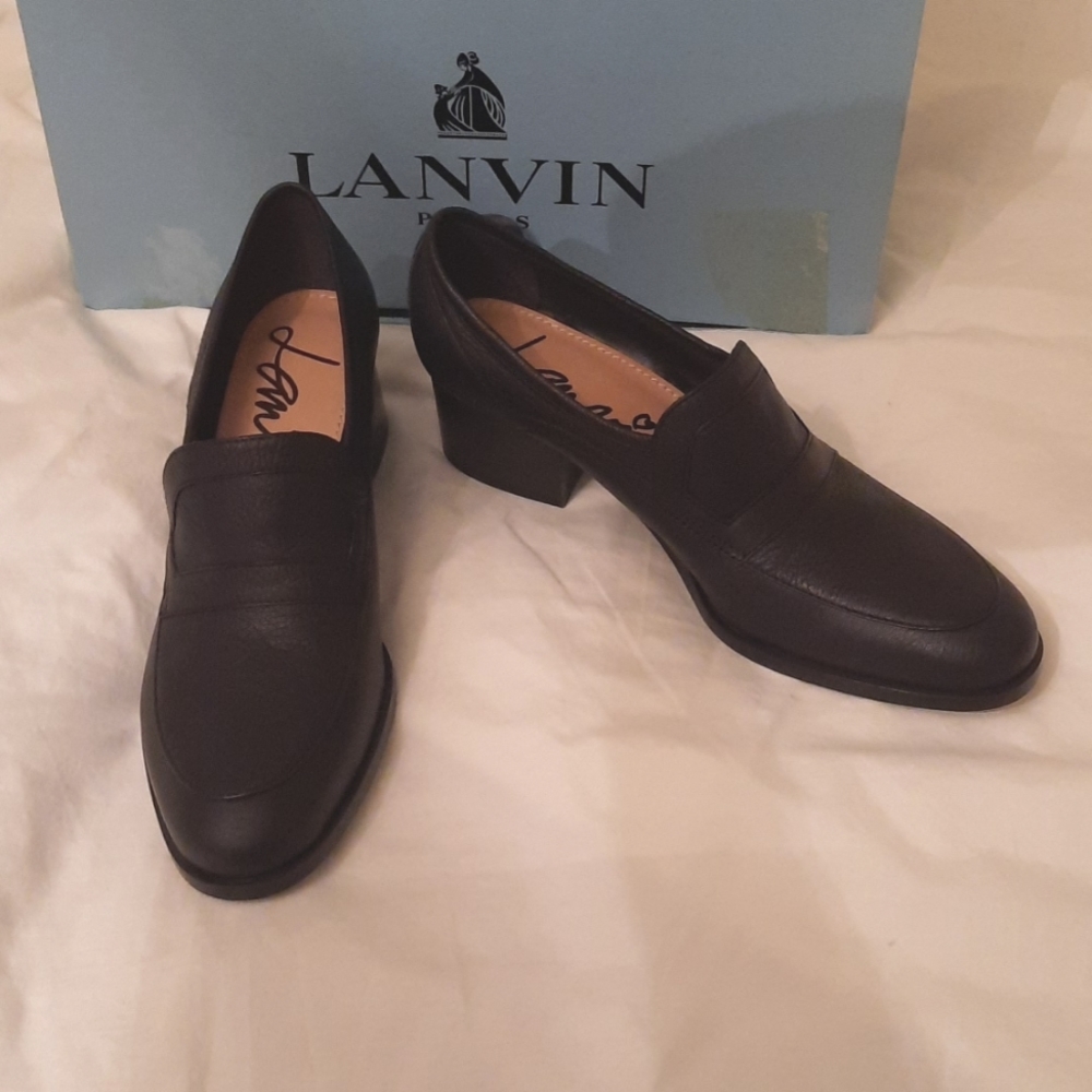 NIB Lanvin black leather loafers. Size 37/7. Runs 1/2 size small.